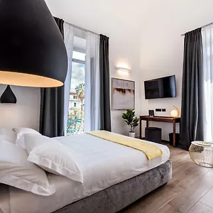 https://the-first-luxury-rooms-suites.hotelitalianriviera.com